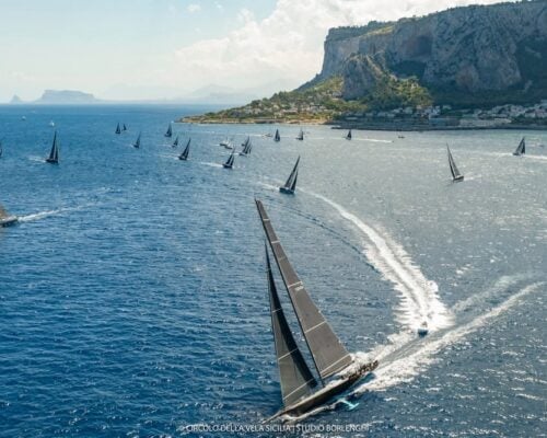 Partenza spettacolare da Mondello per la 21ma Palermo-Montecarlo